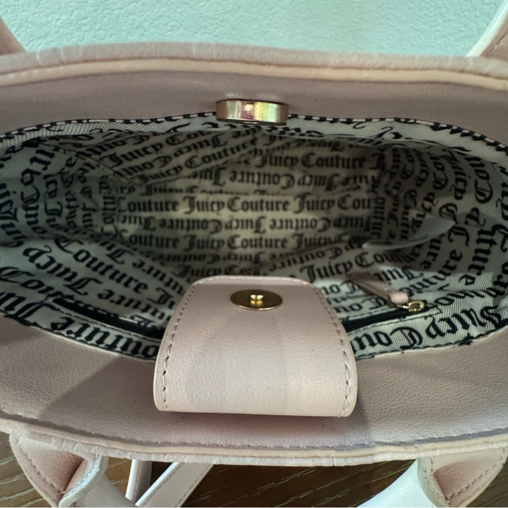 SOLD!!! Juicy Couture Pastel Pink Ombre Gold Heart Chain Purse Crossbody - Picture 9 of 13